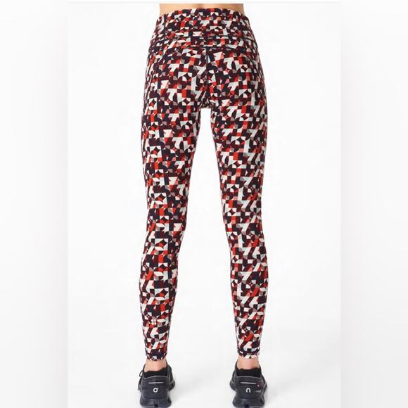 Sweaty Betty Power Workout Leggings 7/8 Length in Retro Red Print - Picture 7 of 9